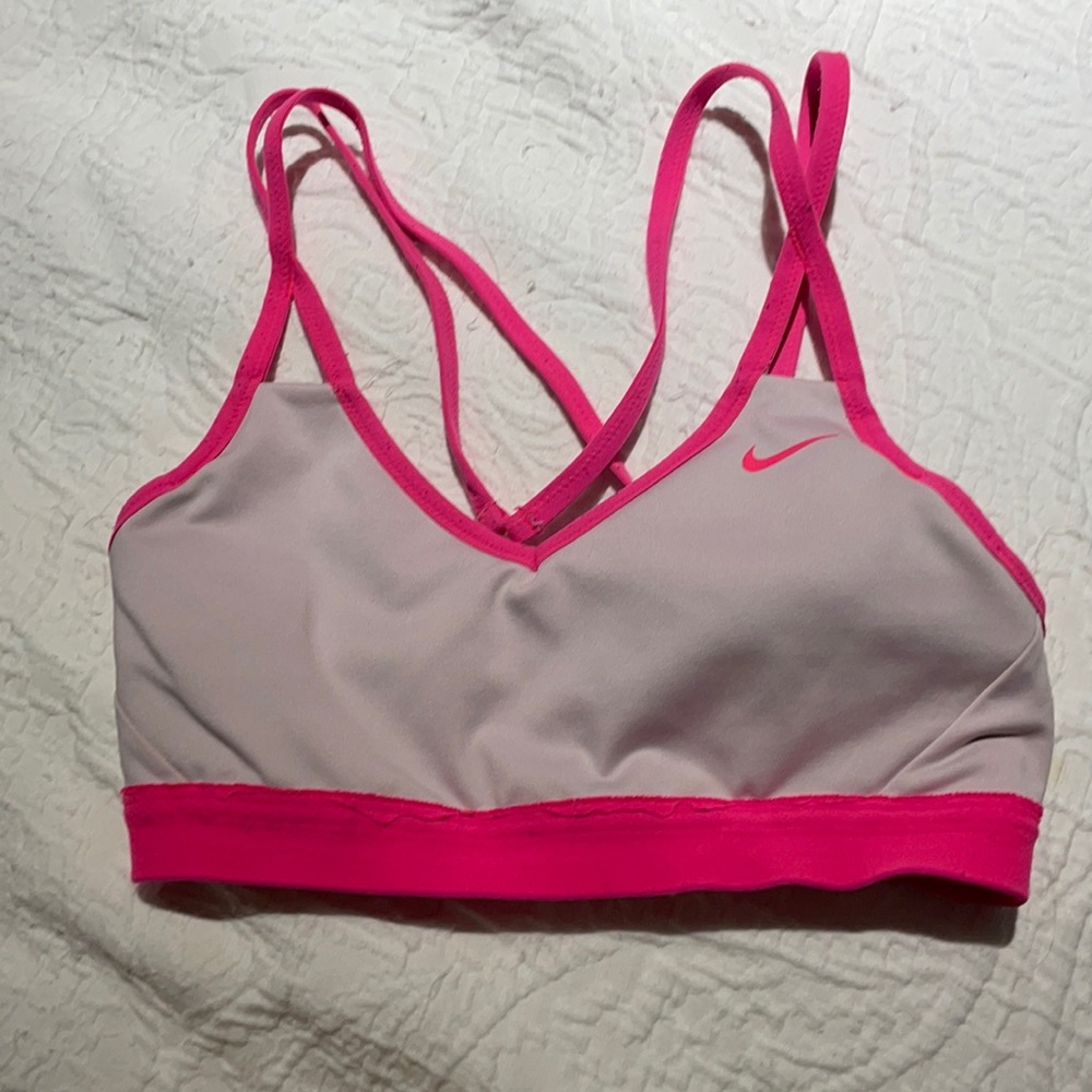 Nike sports bra size small